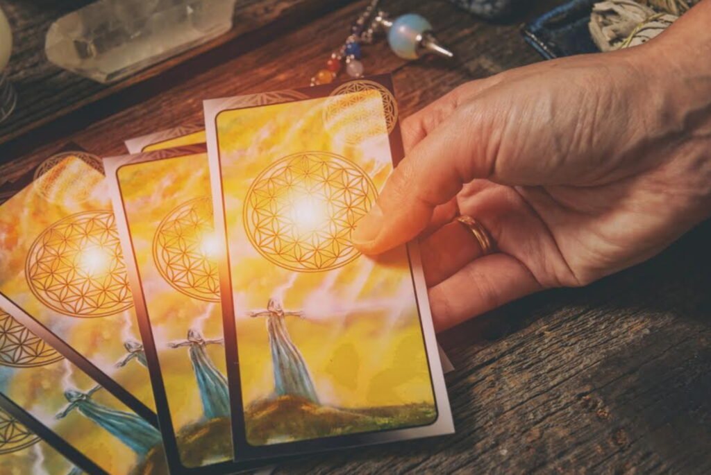 How to Read Tarot Cards: A Beginner Step-by-Step Guide to Mastering Tarot